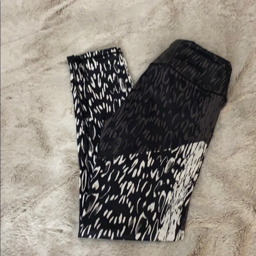 Victoria’s Secret leggings